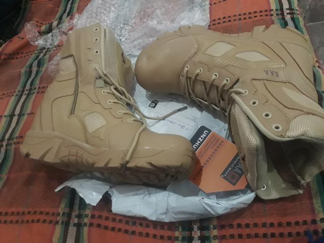 Bota militar tática