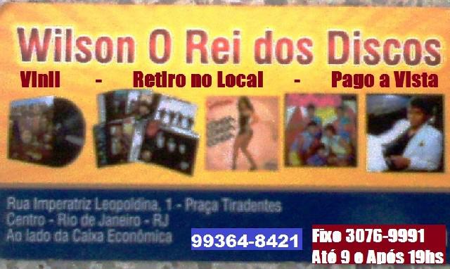 Discos de vinil e compactos