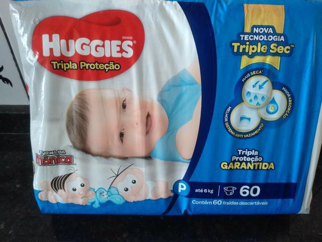 Fraldas Huggies, e Pompom collo de mãe