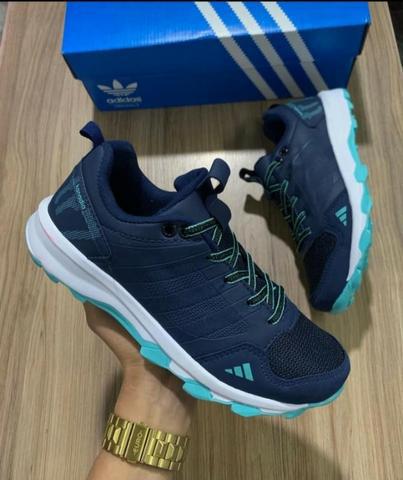 Tenis Adidas Kanadia