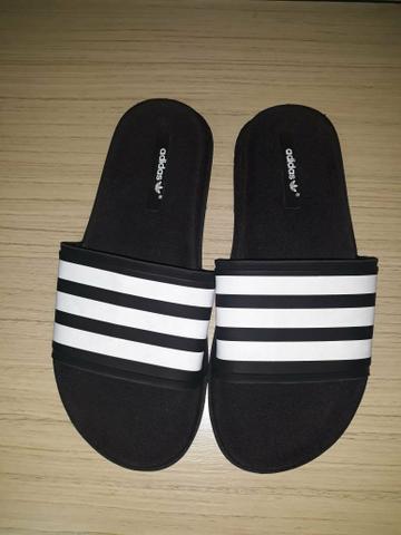 Vendo sandálias ADIDAS E NIKE e Flamengo só 60,00