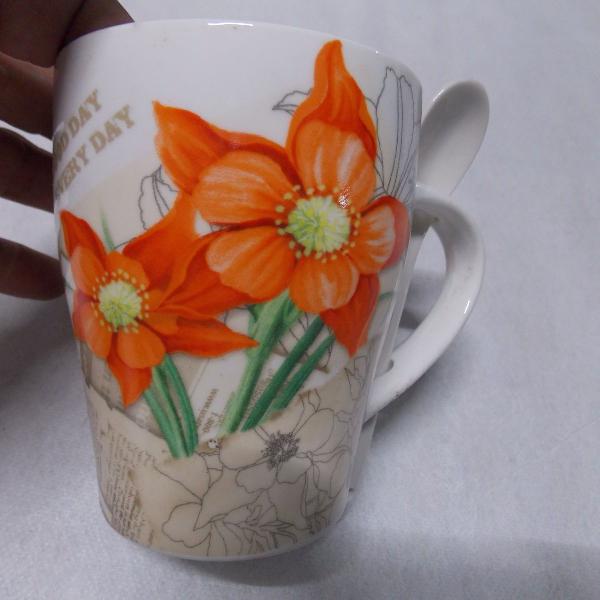 caneca feminina de porcelana