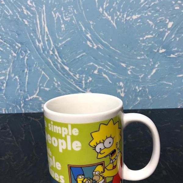 caneca simpsons comprada na espanha