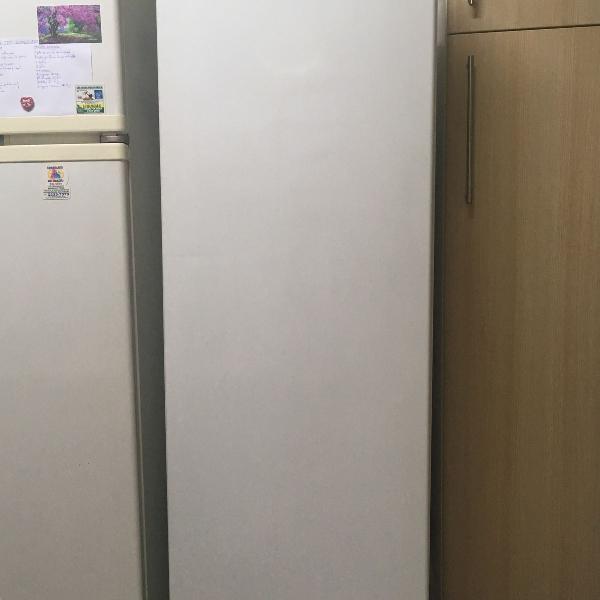 freezer electrolux ff240 perfeito