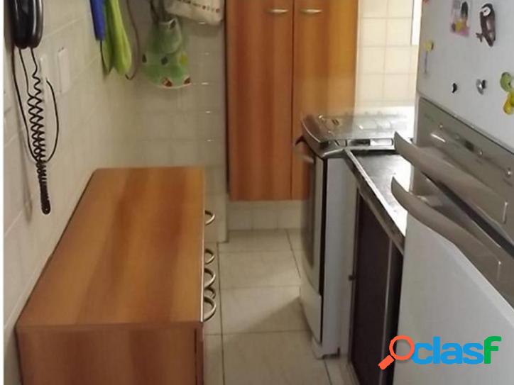 Apartamento com excelente localização em condomínio