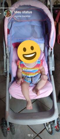 Carrinho de bebê menina