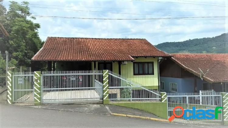Casa com 6 dorms em Rio do Sul - Budag por 425 mil à venda
