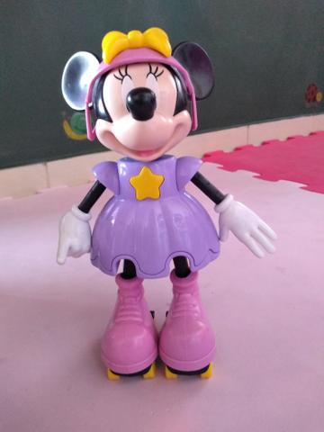 Minnie Patinadora