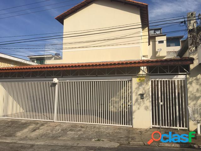 Sobrado com 2 dormitórios à venda, 63 m² por R$ 295.000 -