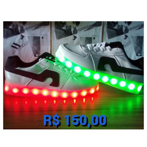 Tênis branco com led 07 cores original novo