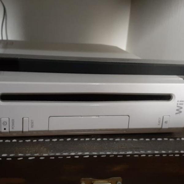 nintendo wii + 2 controles