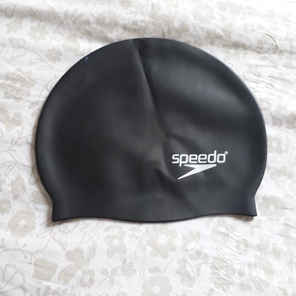 touca para natação speedo