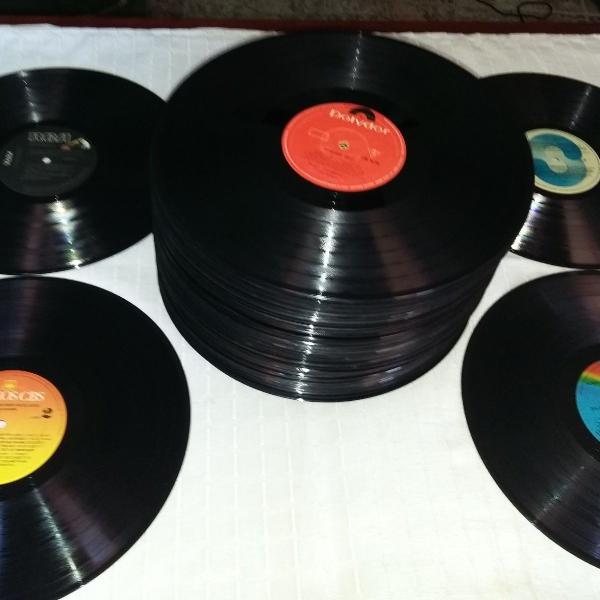 25 discos de vinil para decoração de festa anos 60, 80.