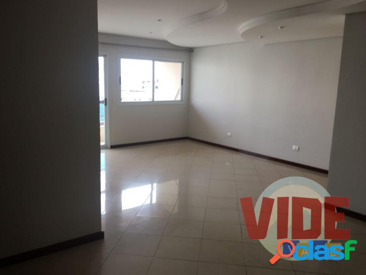 Apartamento com 3 dormitórios (1 suíte), 128 m², no