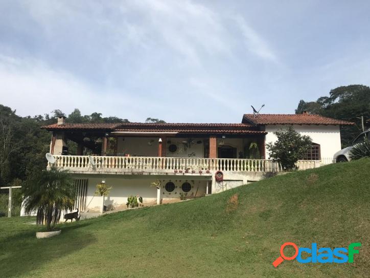 Chácara á venda em Mairiporã com área de 6.900 m² - com