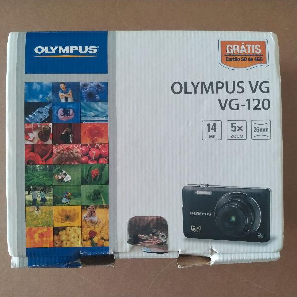 Câmera digital Olympus VG-120 na caixa