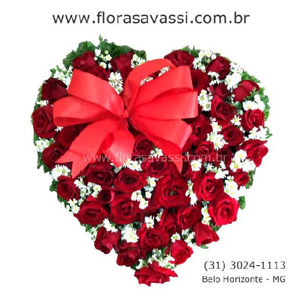 Entrega de flores arranjos buquês de rosas