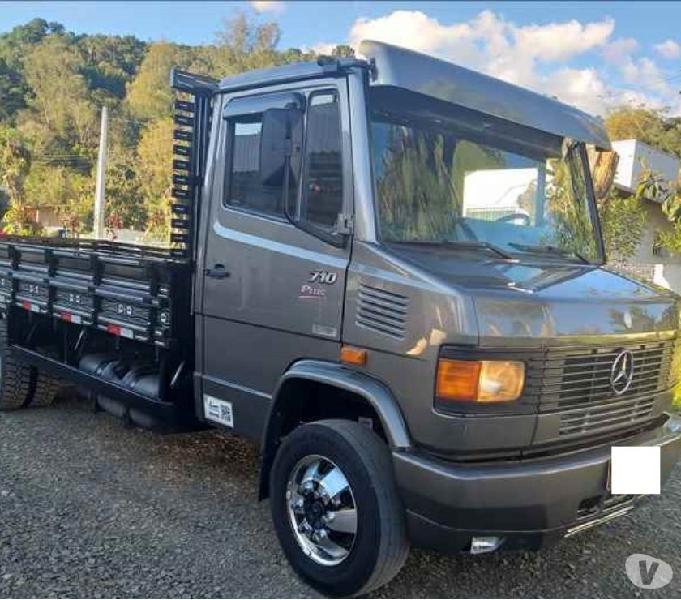 MERCEDES-BENZ 710 CARGA SECA