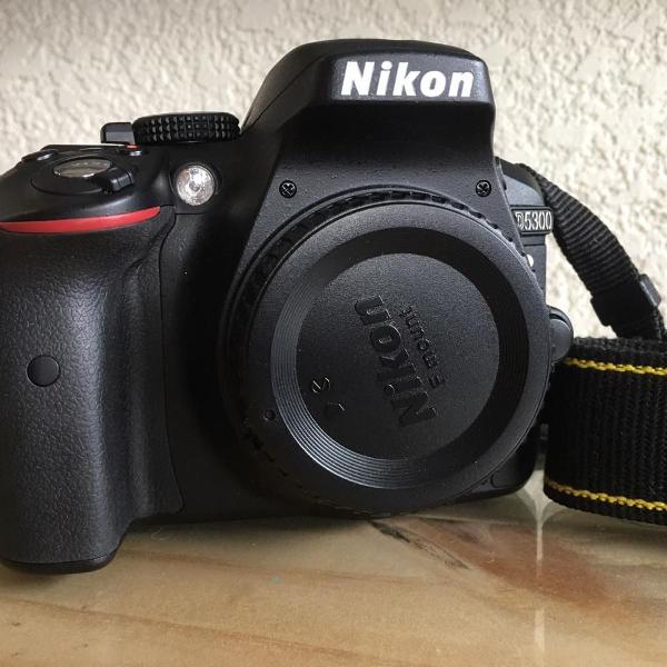 nova na caixa - câmera nikon d5300 + lente nikon 18-55mm
