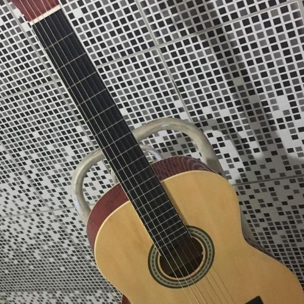 violão novo