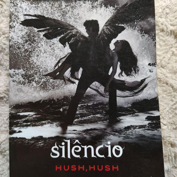 Livro Hush Hush: Silêncio