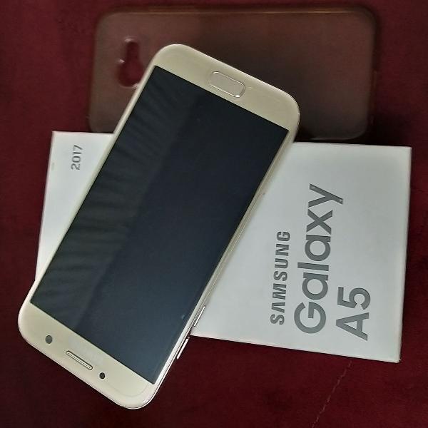 celular Galaxy A5 64GB dourado