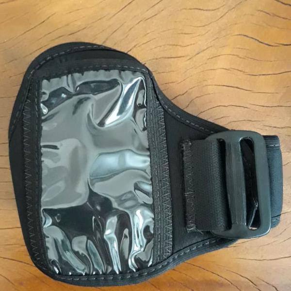 porta celular para caminhada com suporte para braço.