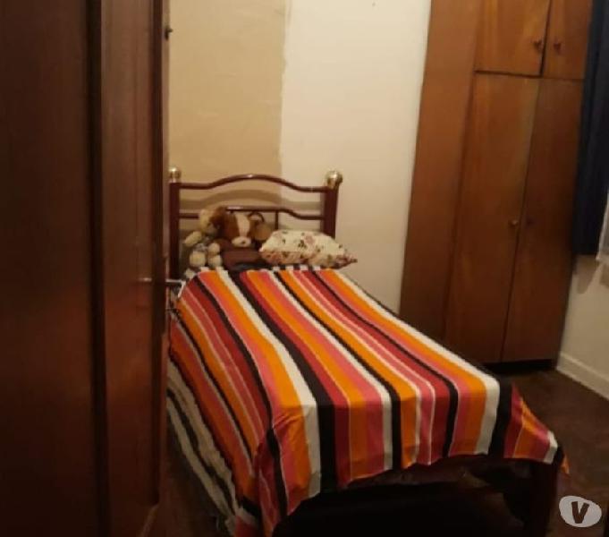 QUARTO PARA MOÇA DE FAMÍLIA