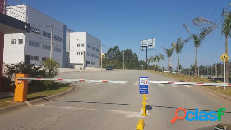 Terreno com 1080 m2 em Vargem Grande Paulista - Portão