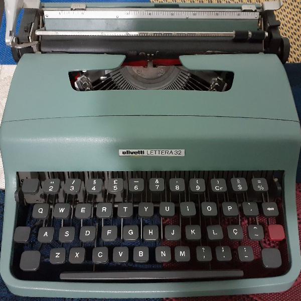 máquina de escrever olivetti lettera 32