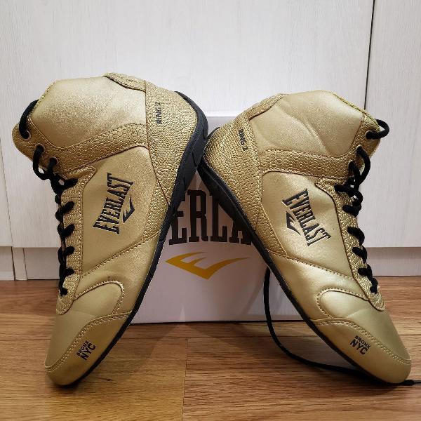 Bota dourada Everlast