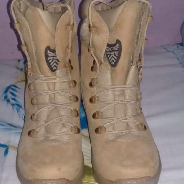 Coturno Acero Desert militar