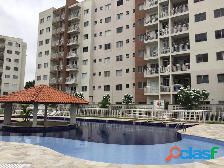 Aluga Excelente Apartamento Semi Mobiliado no Parque dez -