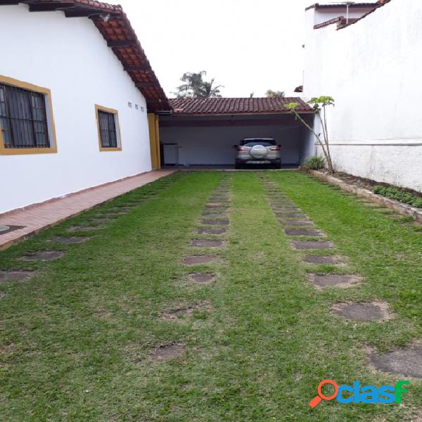 Casa com terreno - Venda - Caraguatatuba - SP - Porto Novo