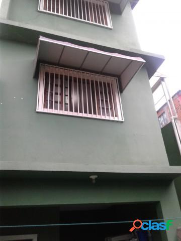 Sobrado - Aluguel - Barueri - SP - Parque dos Camargos)
