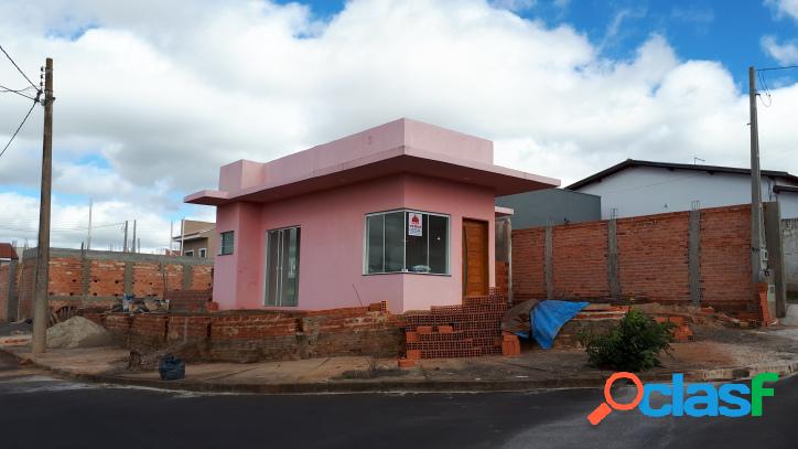 VENDE-SE CASA NO BAIRRO DORETO EM PIRAJU/SP