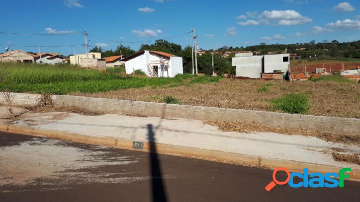 VENDE-SE LOTE DE TERRENO NO JARDIM CELESTE EM PIRAJU/SP