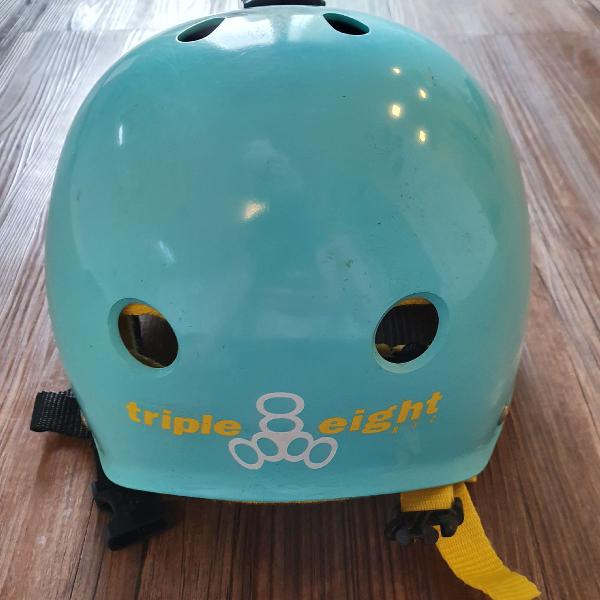 capacete para skate triple eight