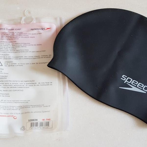 toquinha de natação speedo