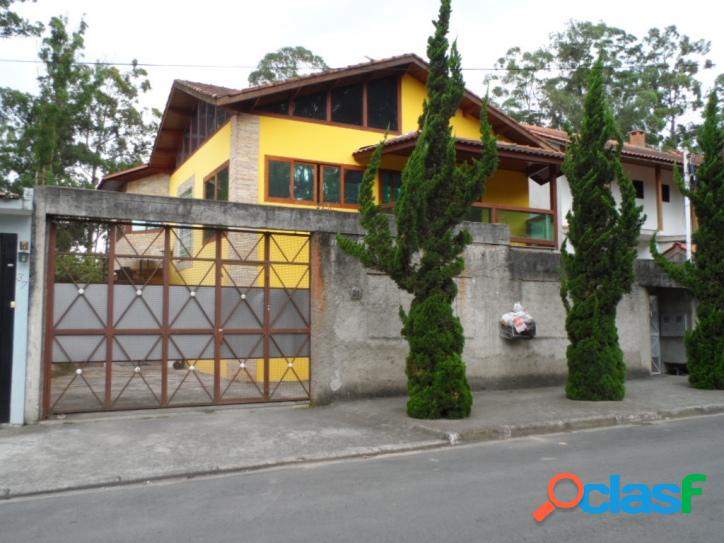 Casa 420 m2, 3 Suítes, sala 3 ambientes 4 vagas