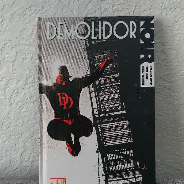 Graphic Novel Marvel Demolidor Noir