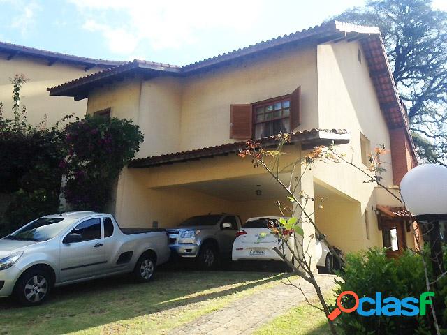 Lindo Sobrado no condomínio fechado no Horto do Ype