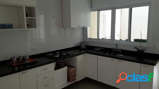 Sobrado com 3 dorms em São Paulo - Vila Isa por 680 mil à