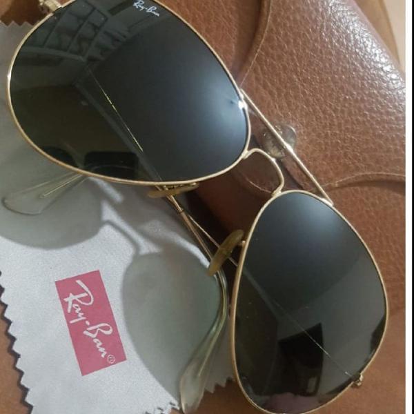 clássico que todo mundo merece ter.. rayban original