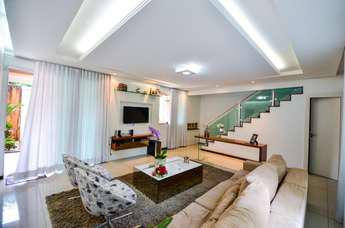 Casa com 4 quartos à venda no bairro Castelo, 220m²