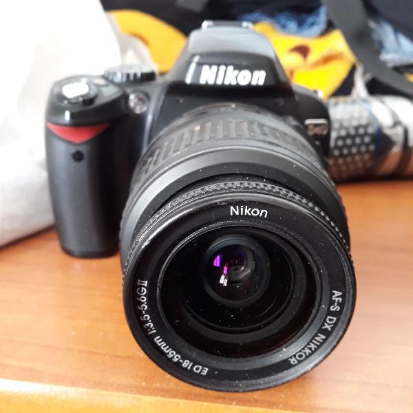 Câmera Nikon D40 + Bolsa + 4 filtros
