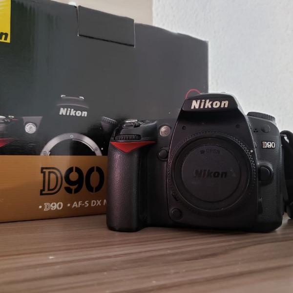 câmera profissional nikon d90