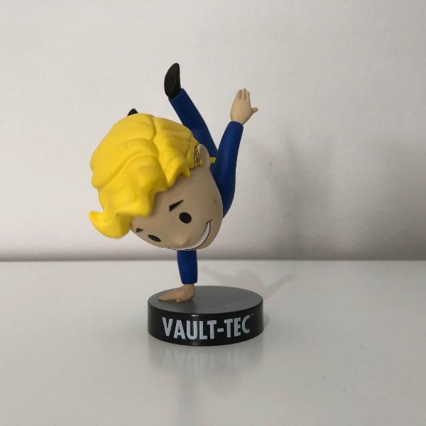 fallout action figure boneco vault