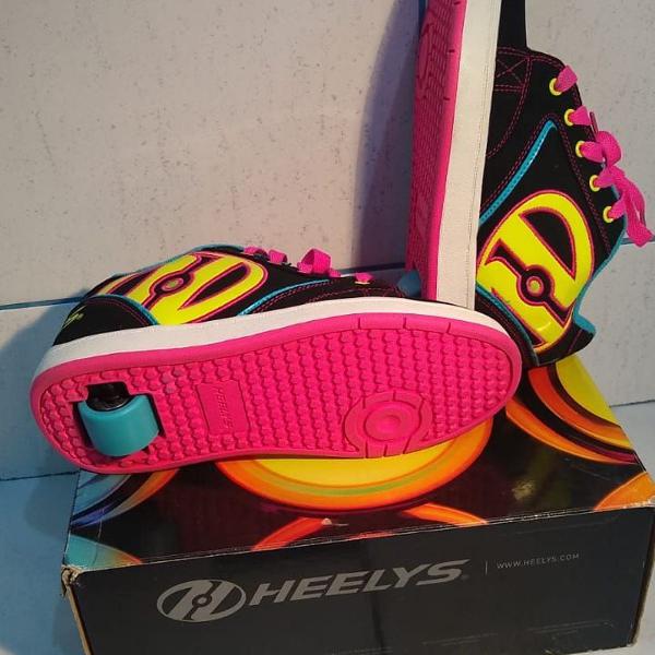 tênis heelys propel black neon com rodinha