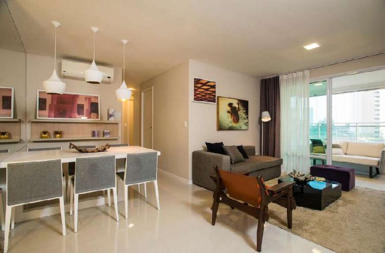 Apartamento com 3 Quartos à Venda, 90 m² por R$ 495.000